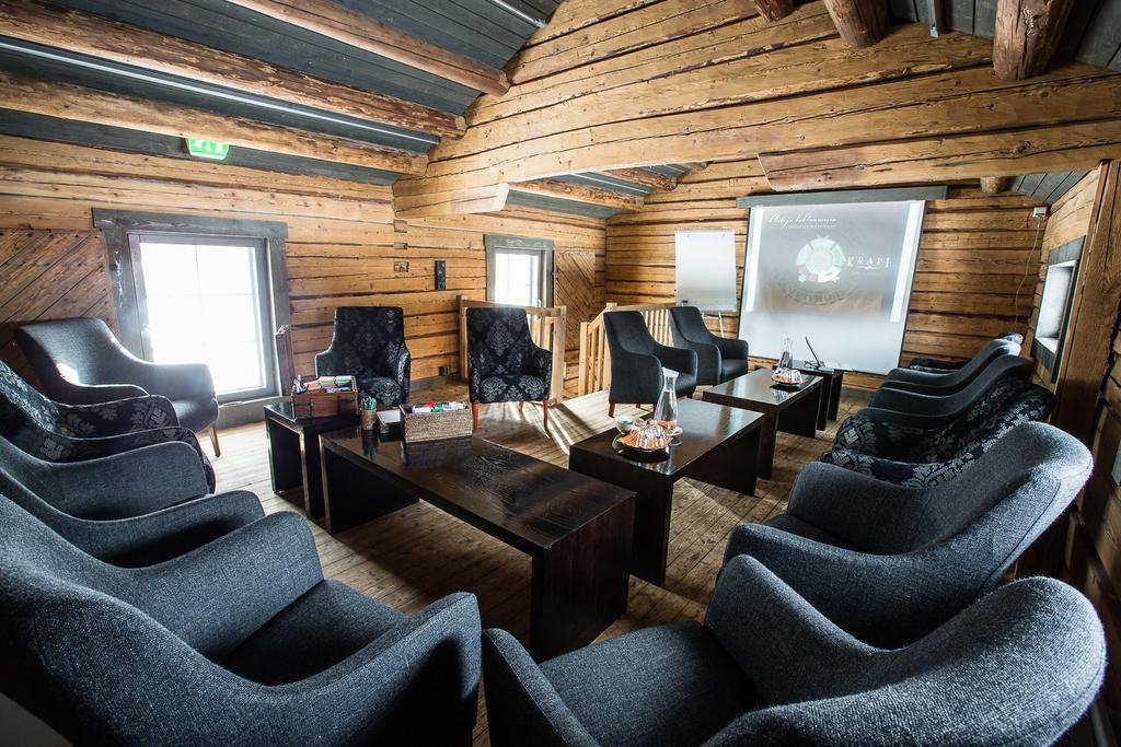 Hotel Krapi Tusby Exteriör bild