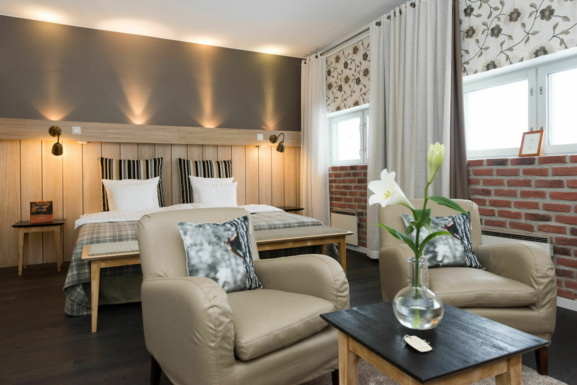 Hotel Krapi Tusby Exteriör bild